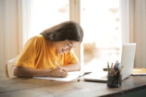 Bí quyết trở thành gia sư ngoại ngữ chuyên nghiệp và cách tự học hiệu quả bằng AI - Viettutor Tin Giáo Dục