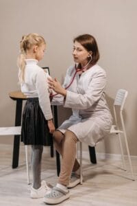 Dấu hiệu nhận biết trẻ tự kỷ sớm: Cẩm nang quan trọng cho cha mẹ - Viettutor Tin Giáo Dục