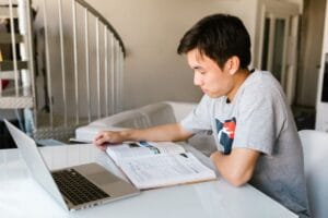 Hướng dẫn chi tiết cách tìm gia sư học tại nhà online hiệu quả năm 2024 - Viettutor Tin Giáo Dục