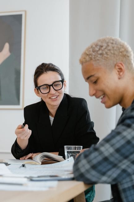 Hướng dẫn chi tiết cách tìm sinh viên dạy kèm tại nhà chất lượng và uy tín - Viettutor Tin Giáo Dục