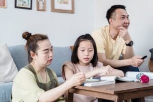 Bí quyết dạy kèm lớp 1 tại nhà: Phương pháp giúp trẻ học tập hiệu quả và tự giác - Hình ảnh chi tiết