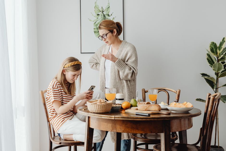 Sự thay đổi tâm sinh lý tuổi dậy thì ẩm ương: Cẩm nang toàn diện cho cha mẹ - Viettutor Tin Giáo Dục